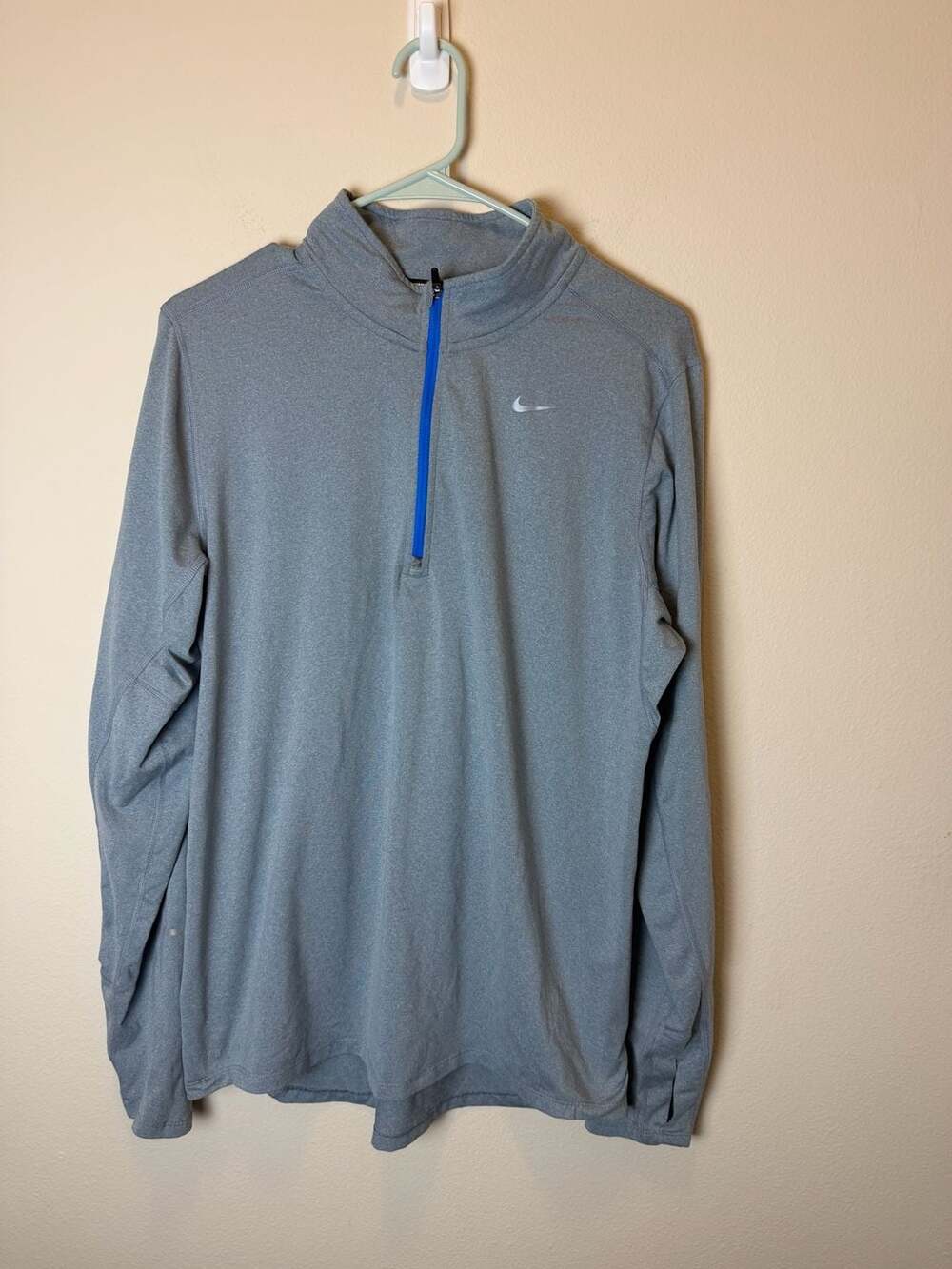Nike Dri-Fit Element 1/4-Zip Pullover Size M Gray Long Sleeve